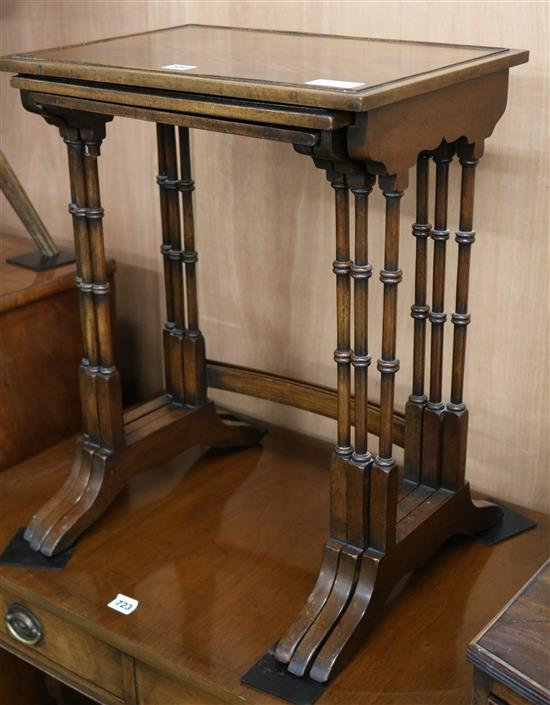 A nest of three Regency style tea tables W.49cm